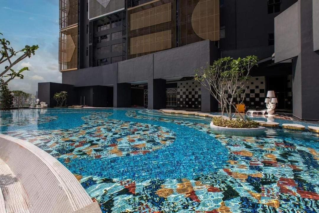 Arte Cheras, 3 X 8 Pax Klcc View Karaoke With Bathtub * Kuala Lumpur
