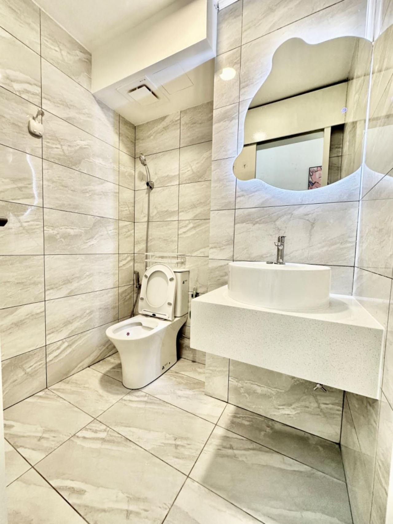 Arte Cheras, 3 X 8 Pax Klcc View Karaoke With Bathtub Kuala Lumpur