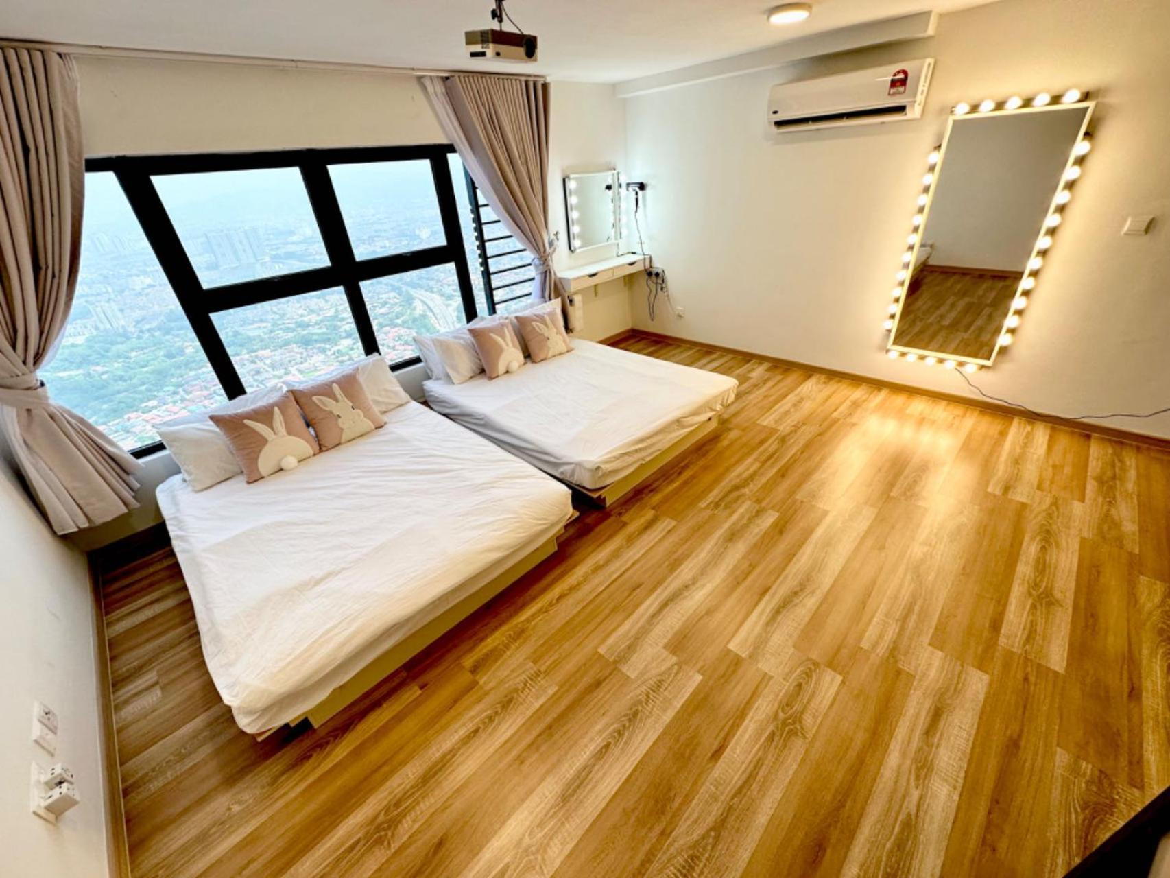 Arte Cheras, 3 X 8 Pax Klcc View Karaoke With Bathtub * Kuala Lumpur